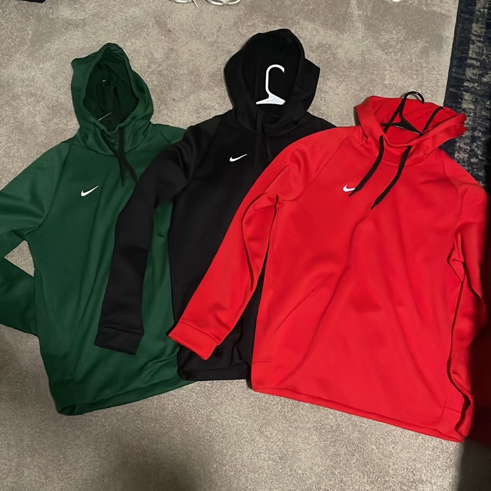 NIKE Pullover Hoodie SIZE: MENS LARGE